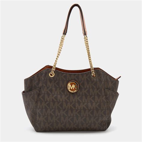 michael michael kors signature jet set chain shoulder bag|Michael Kors canvas shoulder bag.